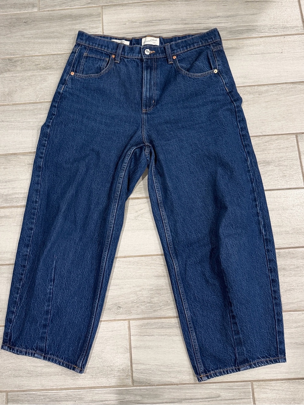 Universal Thread Women's Barrel Jeans - Dark Blue